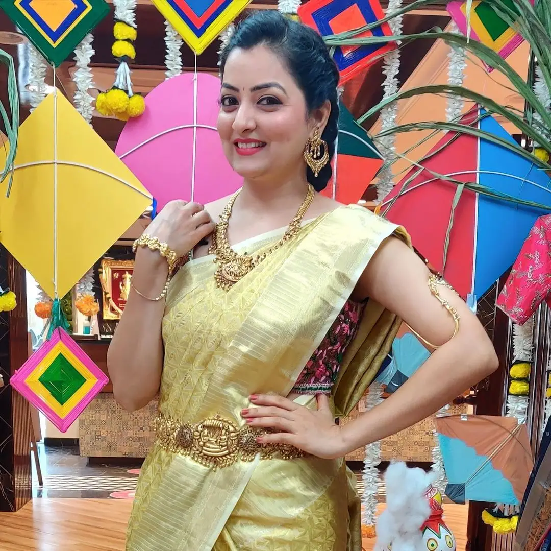 ETV Abhiruchi Madhuri Kandavalli Traditional In Yellow Saree